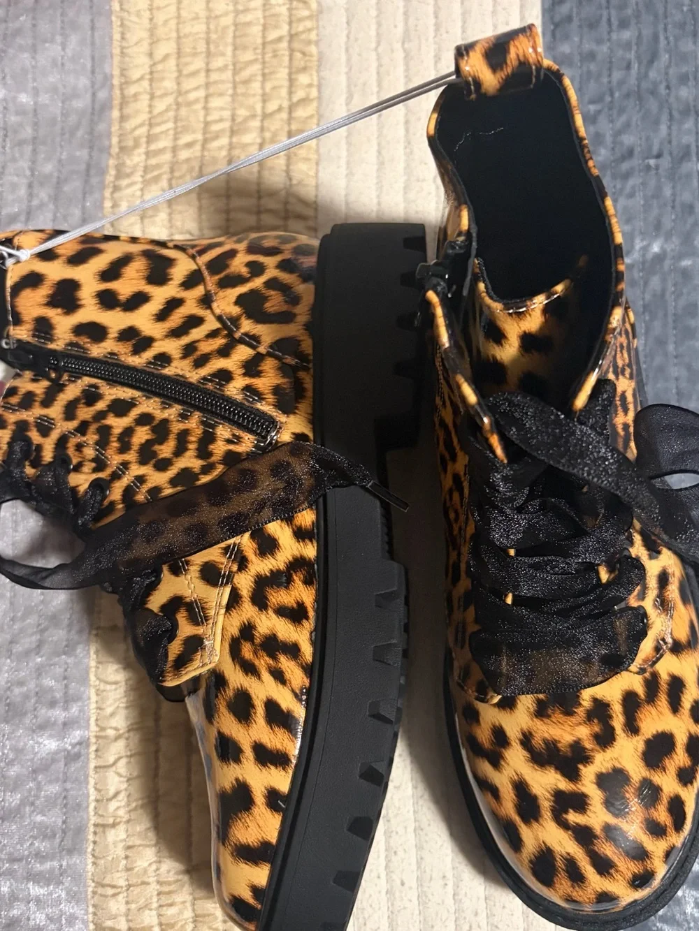 Source Unknown Kids Leopard-Print Lace-Up Boots in Black and Brown